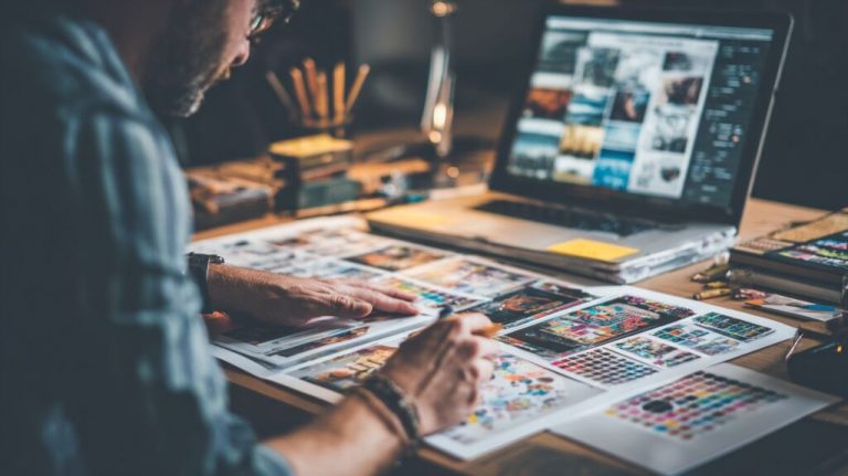 Examining Custom Printing’s Adaptability for Personal and Business Projects